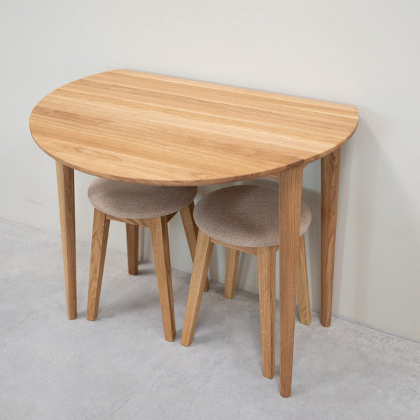 Set van 2 of 4 massief houten eetkrukken Diana, gestoffeerd | NordicStory