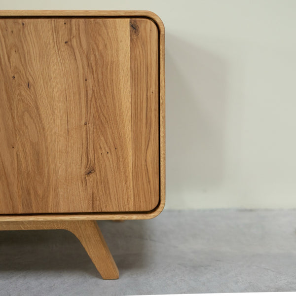 NordicStory TV-meubel in massief eiken Geneva 2, 180 x 45 x 55 cm.