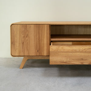 NordicStory TV-meubel in massief eiken Geneva 2, 180 x 45 x 55 cm.