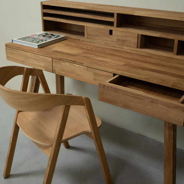 NordicStory Einstein 2 massief eiken bureau met zwevende plank 140 x 55 x 106 cm.
