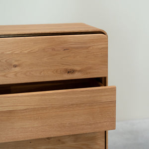 Ladekast in massief eiken Geneva 2 Ladekast met 4 laden Roble.Store NordicStory