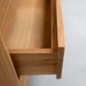 Ladekast in massief eiken Geneva 2 Ladekast met 4 laden Roble.Store NordicStory