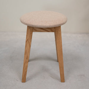 Set van 2 of 4 massief houten eetkrukken Diana, gestoffeerd | NordicStory