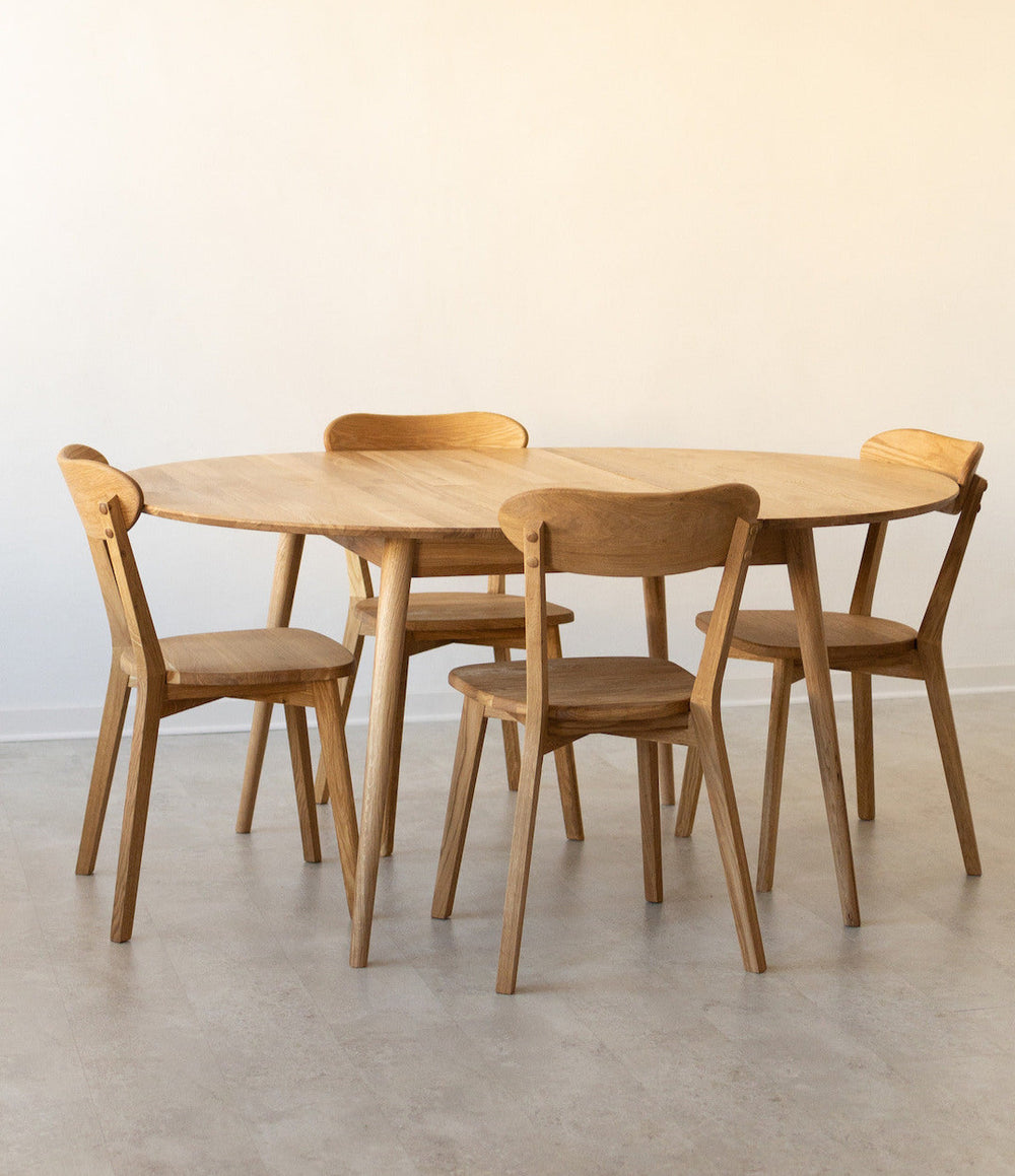 NordicStory Uitschuifbare eettafel in massief eiken Escandi 4 120-155 x 120 x 75 cm.