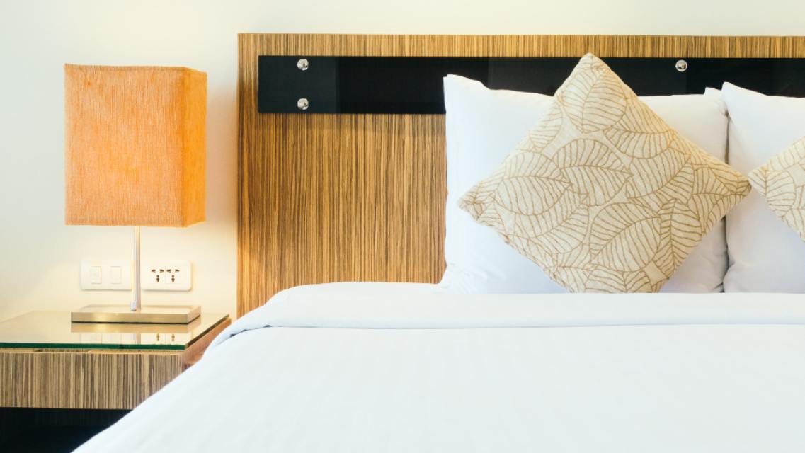 Modellen van houten tweepersoonsbedden