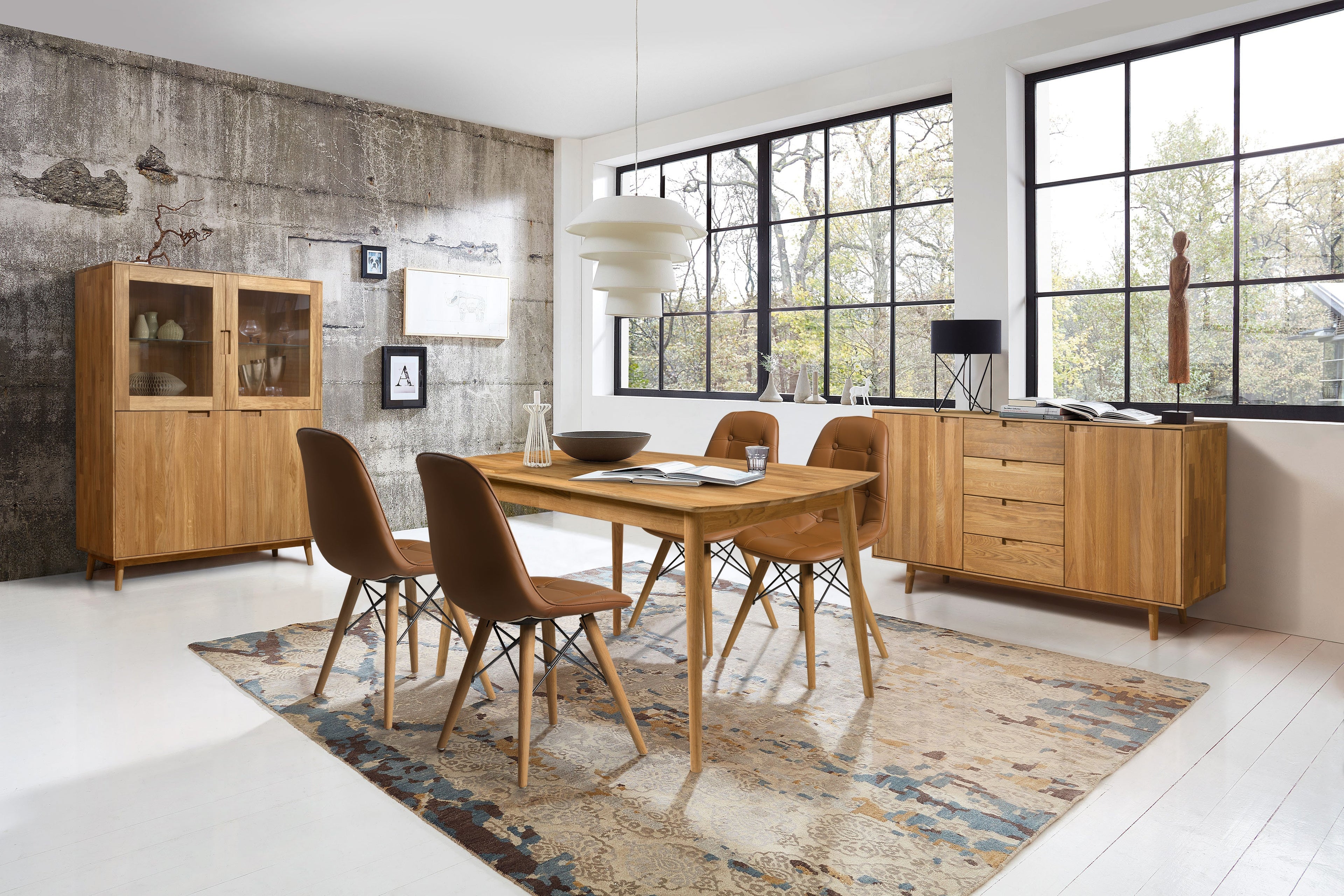 NordicStory, meubels, massief eikenhout, huis, eetkamer, dressoir, eettafel, vitrinekast, consoletafel