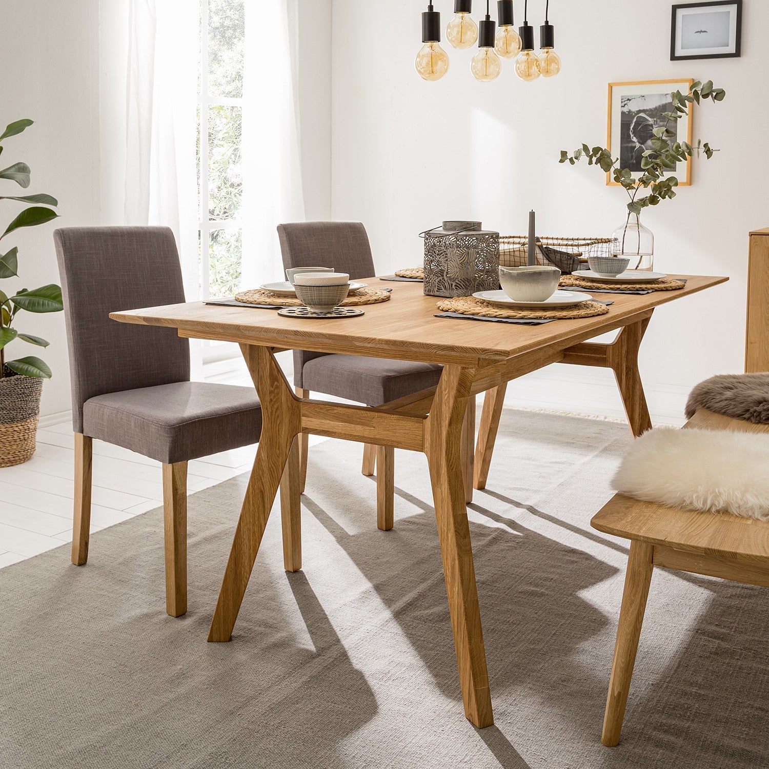 uitschuifbare rechthoekige eettafel in massief hout 