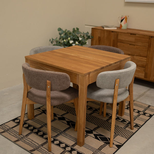 Set van 2 of 4 Claus massief eiken eetkamerstoelen, bekleed in grijs of bruin | VESKOR