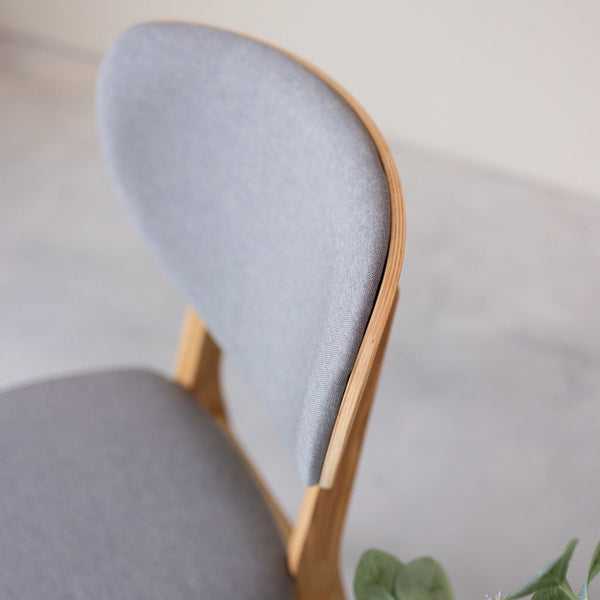 Set van 2 of 4 Nova eetkamerstoelen, frame van massief eiken, bekleding | NordicStory