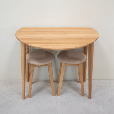 Set van 2 of 4 massief houten eetkrukken Diana, gestoffeerd | NordicStory