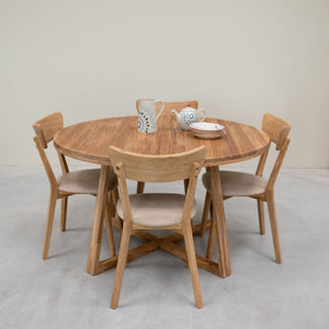 Set van 2 of 4 massief eiken eetkamerstoelen Diana Beige | NordicStory