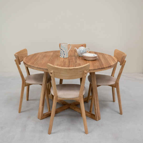 Set van 2 of 4 massief eiken eetkamerstoelen Diana Beige | NordicStory