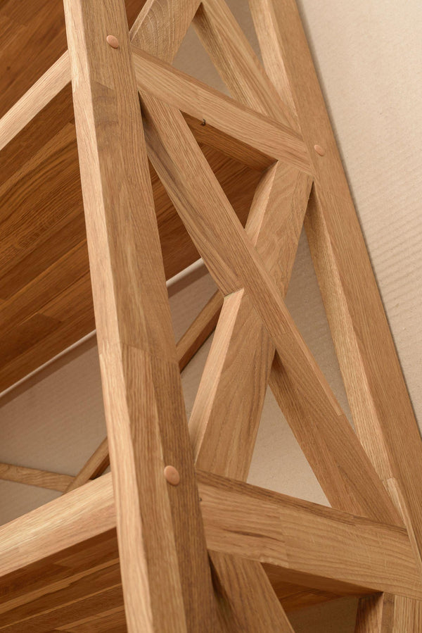 Boekenrek van massief eikenhout Royal | NordicStory