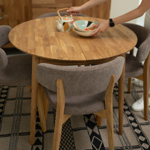 Set van 2 of 4 Claus massief eiken eetkamerstoelen, bekleed in grijs of bruin | VESKOR
