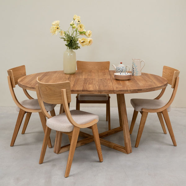 Set van 2 of 4 Lucas massief eiken eetkamerstoelen, bekleed in grijs of beige | VESKOR