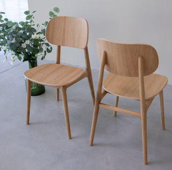 Set van 2 of 4 Varde Eetkamerstoelen, Massief Eiken Frame | NordicStory