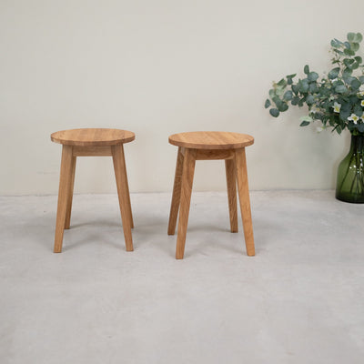 Set van 2 of 4 massief eiken eetkrukken Diana | NordicStory