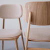 Set van 2 of 4 Varde eetkamerstoelen, frame massief eiken, bekleding | NordicStory