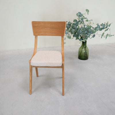Set van 2 of 4 Lucas massief eiken eetkamerstoelen, bekleed in grijs of beige | VESKOR