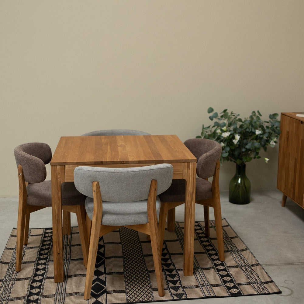 Set van 2 of 4 Claus massief eiken eetkamerstoelen, bekleed in grijs of bruin | VESKOR