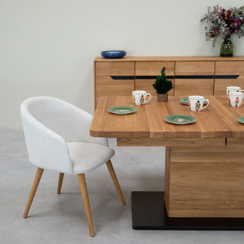 Massief eiken armstoel Ana met bekleding | VESKOR