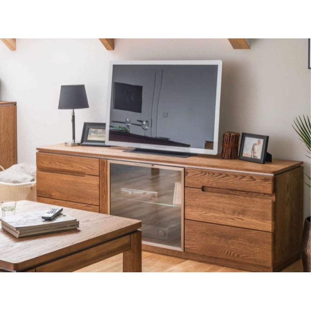 LoftStory eiken tv-meubel of commode "Montenegro 26" 180 x 42 x 59 cm.