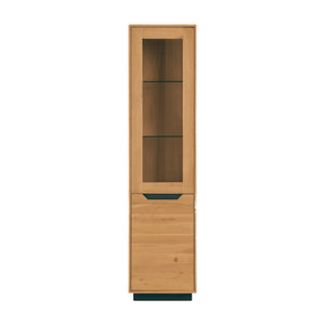 NordicStory_Vitrine_van_maciza_hout_duurzaam_eiken_kruk_voor_de_salon