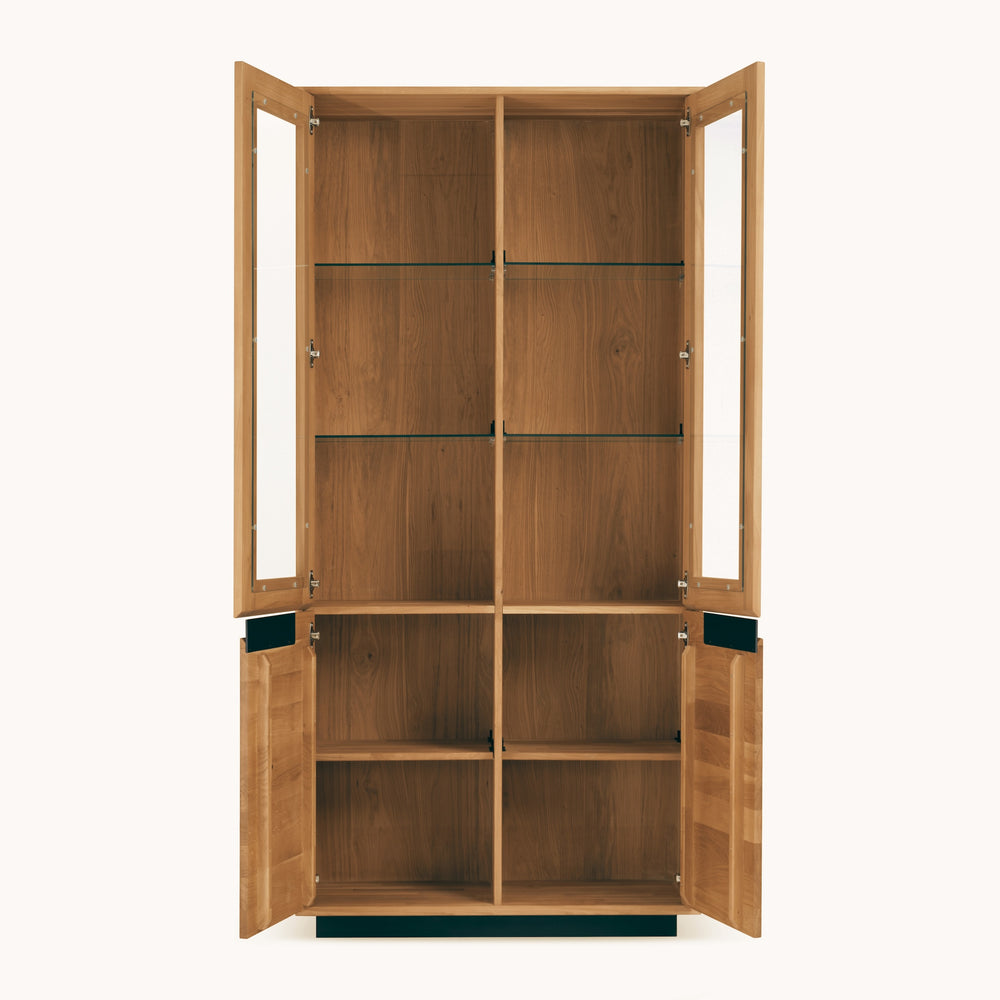 NordicStory_vitrine_van_hout_maciza_eik_duurzaam_vitrine_modern_vitrine