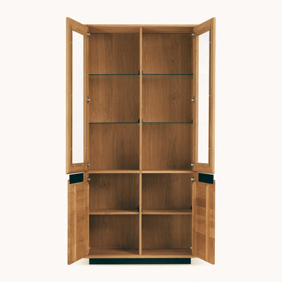 NordicStory_vitrine_van_hout_maciza_eik_duurzaam_vitrine_modern_vitrine