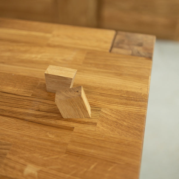 Uitschuifbare eettafel gemaakt van massief duurzaam eikenhout