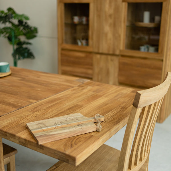 Uitschuifbare eettafel gemaakt van massief duurzaam eikenhout