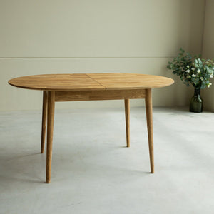 NordicStory Set Escandi massief houten tafel en 4 Paola stoelen