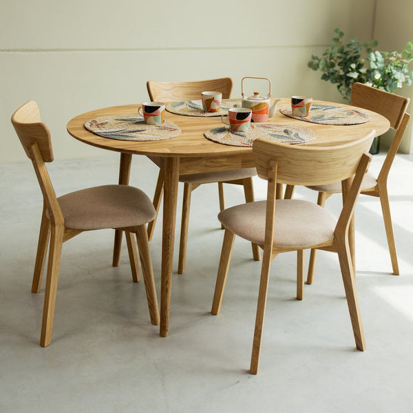 NordicStory Set Escandi massief houten tafel en 4 stoelen Diana