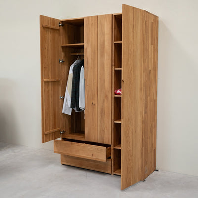 NordicStory Tron massief eiken kast, 135 x 55 x 220 cm.