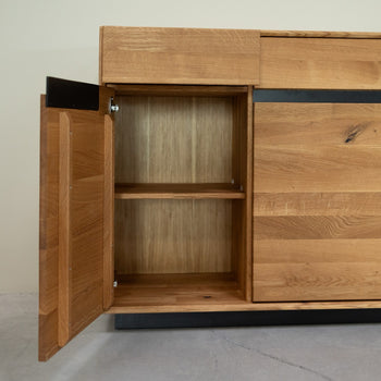 NordicStory Bremen eiken massief houten dressoir, 180 x 42 x 90 cm.