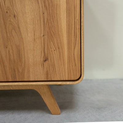 NordicStory Geneva 2 massief eiken dressoir, 134 x 45 x 86 cm.