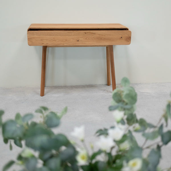 NordicStory Consolekast in massief eiken Geneva, 110 x 35 x 80 cm.
