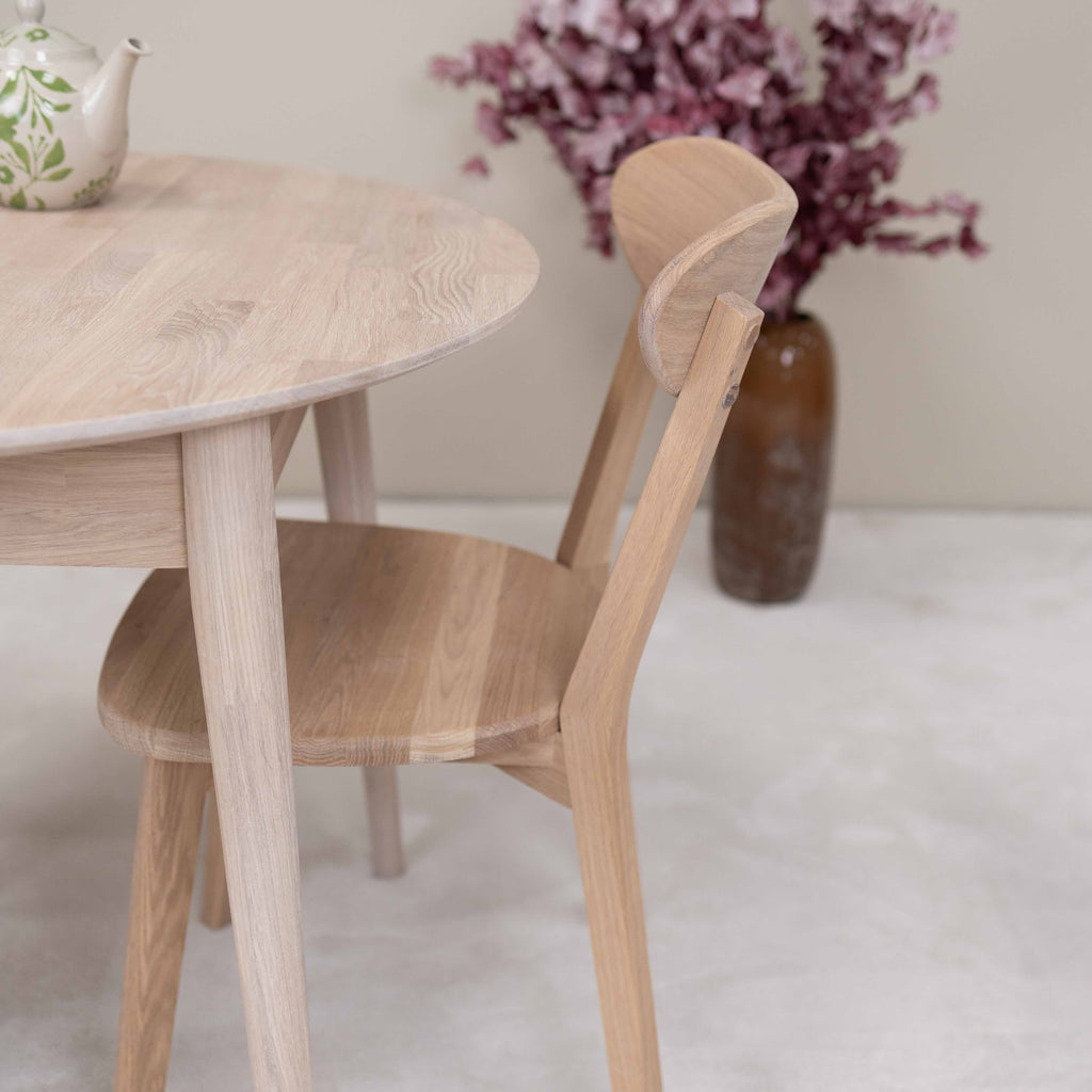 NordicStory Set Escandi 3 massief houten tafel en twee ISKU stoelen
