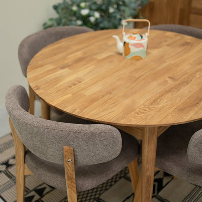 Ronde uitschuifbare eettafel in massief eiken Escandi 6, 93-123 x 93 x 75 cm | NordicStory