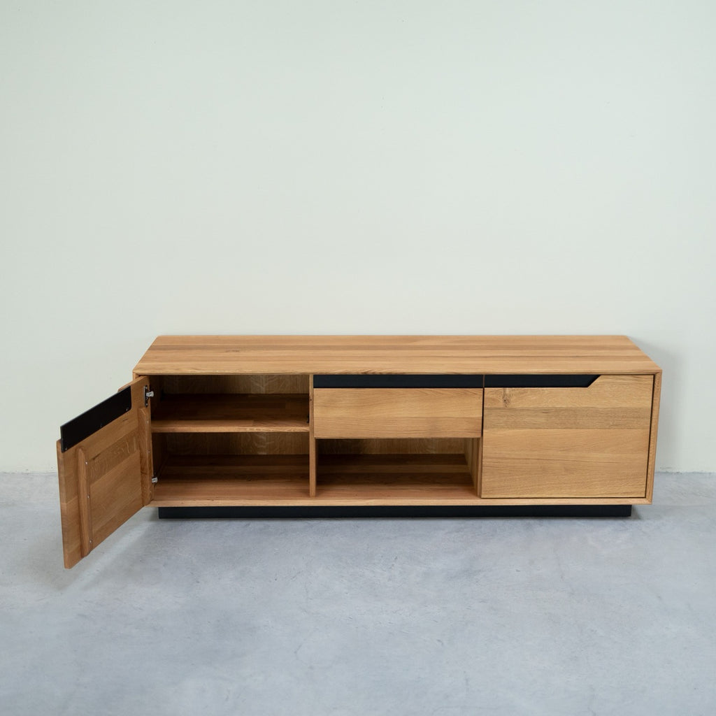 NordicStory TV-meubel in massief eiken Bremen, 160 x 42 x 50 cm.