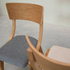 VESKOR Set van 2 of 4 massief eiken Lucas eetkamerstoelen, bekleding grijs of beige