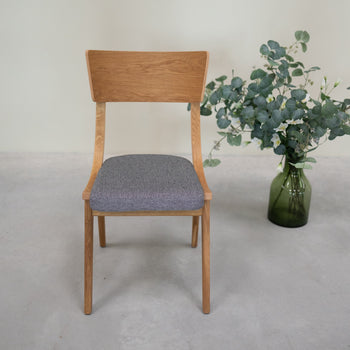 VESKOR Set van 2 of 4 massief eiken Lucas eetkamerstoelen, bekleding grijs of beige