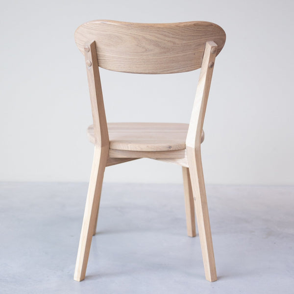 NordicStory Set Escandi 3 massief houten tafel en twee ISKU stoelen