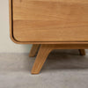 Eiken.Store eiken massief houten vitrinekast