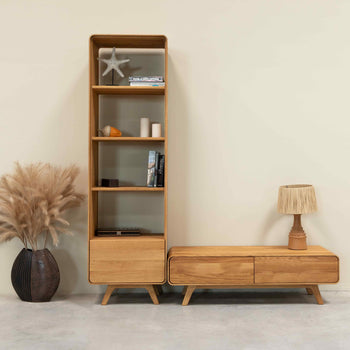 Eiken.Store eiken massief houten vitrinekast