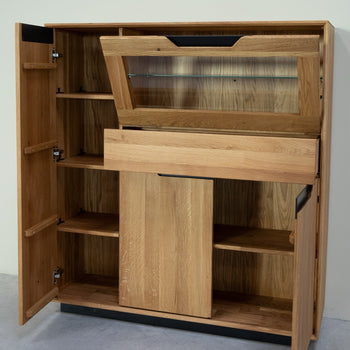 NordicStory Bremen 3 eiken massief houten vitrinekast, 124 x 38 x 134 cm.