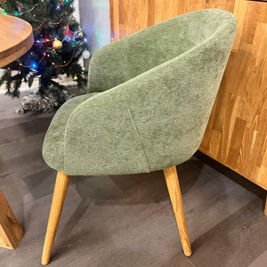 Massief eiken armstoel Ana met bekleding | VESKOR