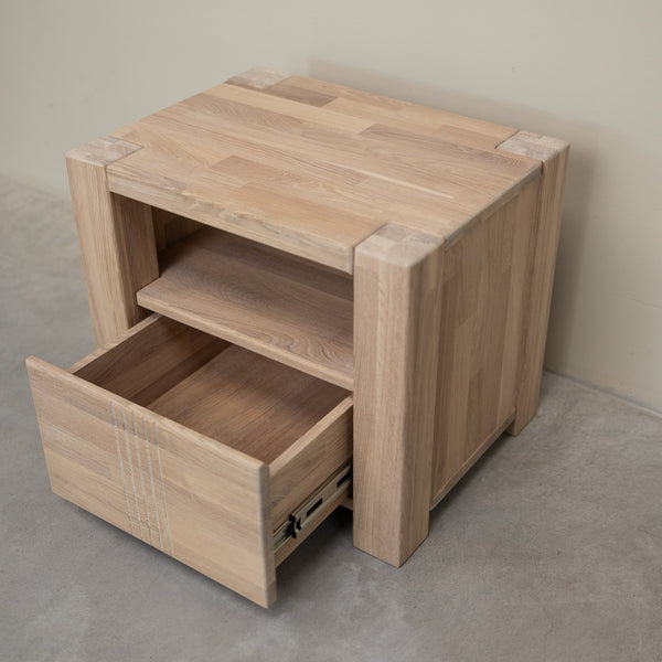 Nachttje van massief eikenhout Valencia | NordicStory