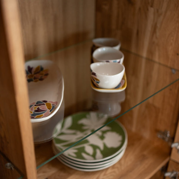 Vitrinekast van massief eikenhout Escandi 3 | NordicStory