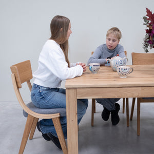 Uitschuifbare eettafel in massief eiken L2